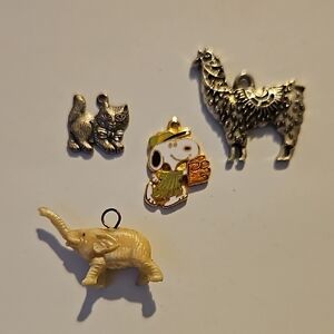 Lot 4 Pieces Charms Assorted Animal and Character Designs